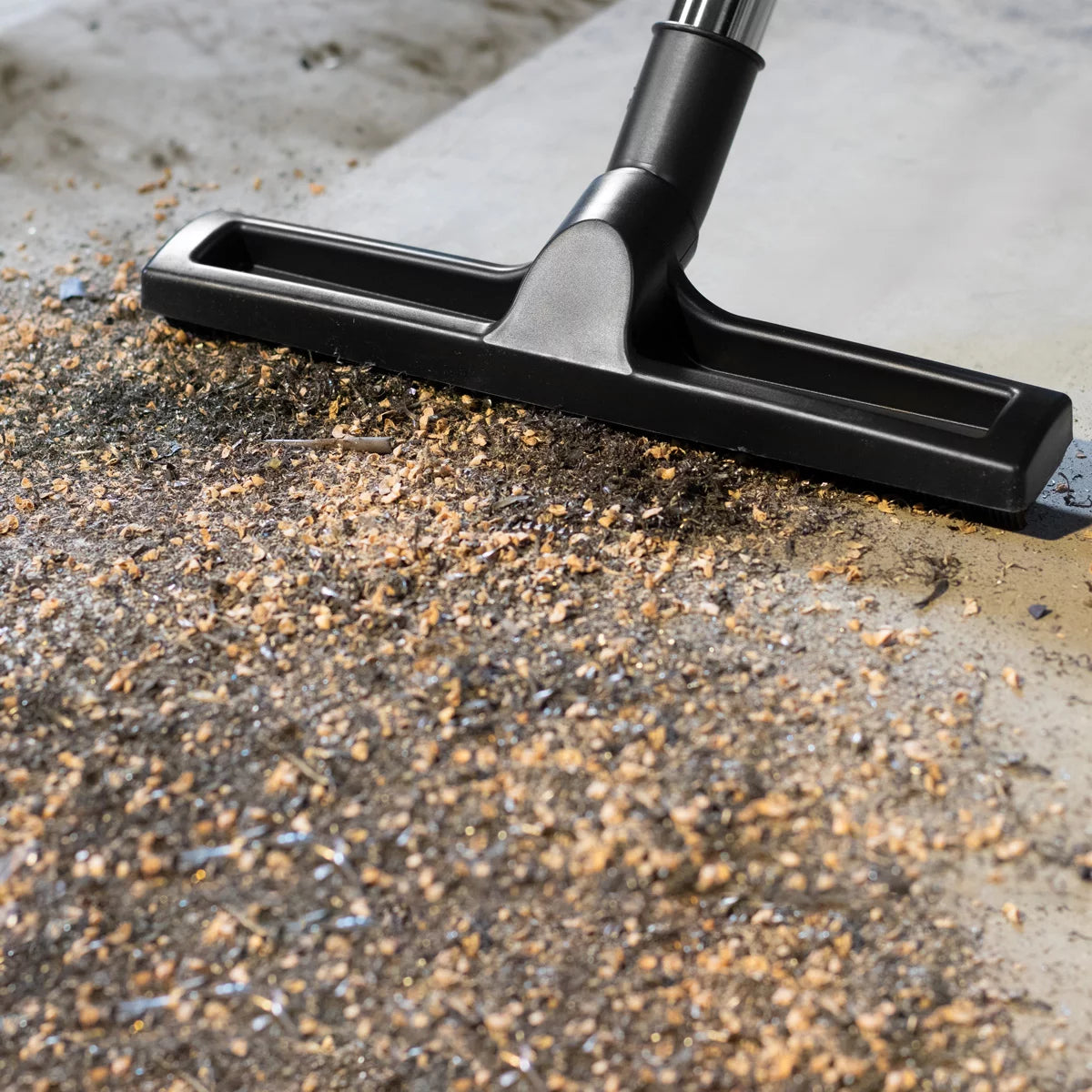 STAHLWERK wet and dry vacuum cleaner VCL-1500 ST | 1500 W industrial vacuum cleaner with 40 l stainless steel container | Blowing function and safety shutdown | Extensive accessory package | Robust workshop vacuum cleaner