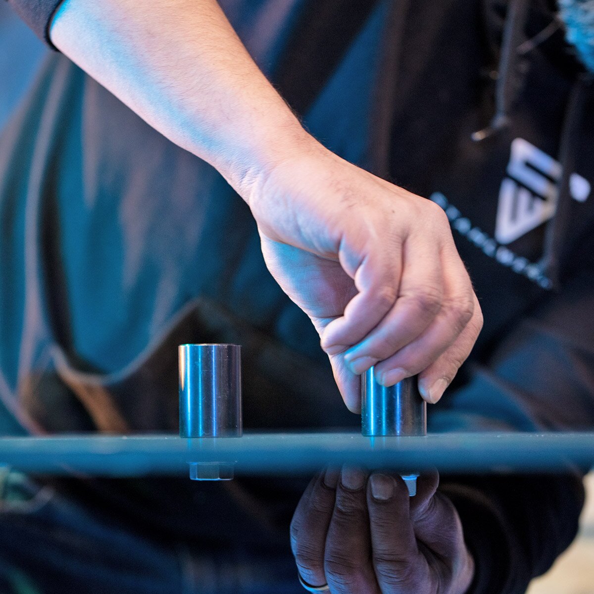 STAHLWERK Anschlagbolzen mit Abhebesicherung 25 x 50 mm mit Gewinde M 12 für Schweißtische mit D16 Lochsystem - Praktisches 4er Set