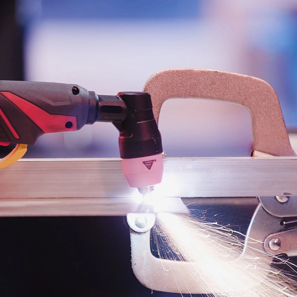 STAHLWERK Schweißgerät CTM-416 Puls Pro Vollausstattung 6-in-1 Schutzgas-Schweißgerät | Inverter mit 160 A, Puls-Funktion für Aluminium und 40 A Plasmaschneider CUT | WIG | MIG MAG | PULS | MMA | FLUX