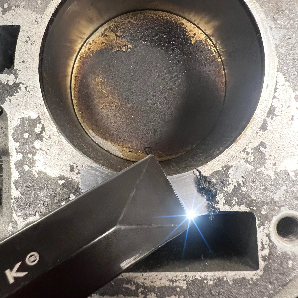 STAHLWERK 4-teiliges Kunststoff-Meissel und Schaber-Set 18-35 mm | Entfernt schonend Auswuchtgewichte, Klebereste, Dichtungen oder Zierleisten | Ergonomisch und materialschonend für Kfz und Handwerk