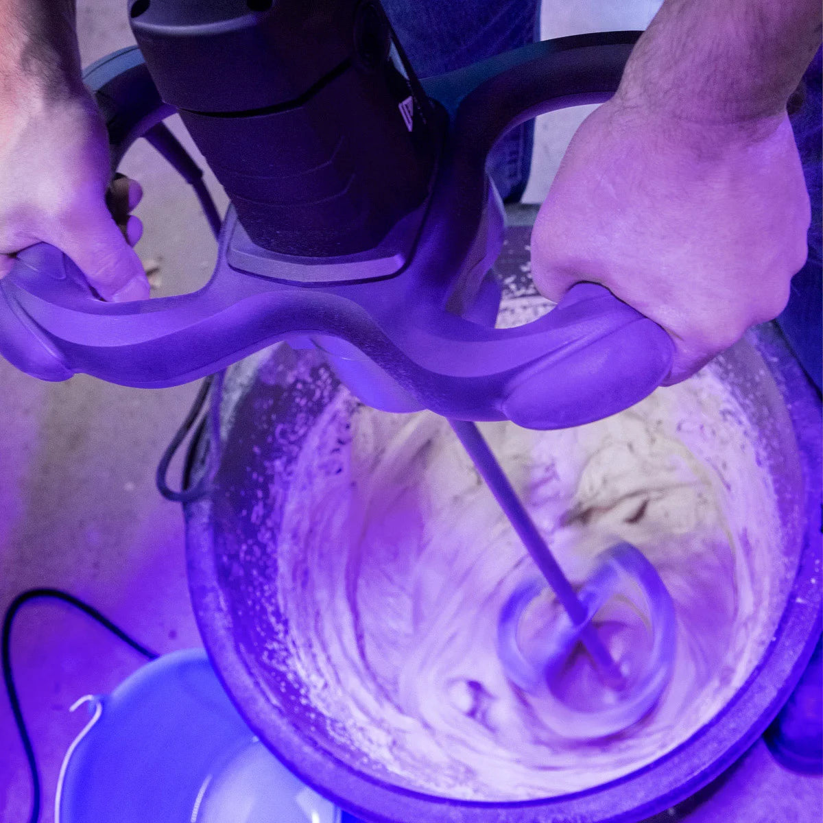 STAHLWERK agitator RW-1000 ST | 1,000 W and 550 rpm | Electric mortar stirrer with additional whisk 120 x 600 mm | Speed ​​control and right-left rotation | Concrete mixer | Paint stirrer | color mixer