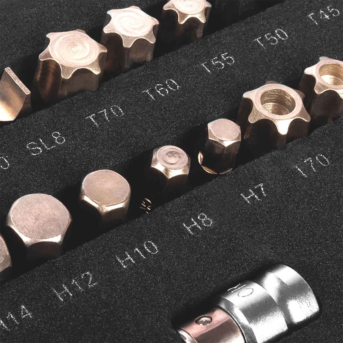 STAHLWERK 102-teiliger Profi-Steckschlüsselsatz in Werkstattwageneinlage | Hochwertiges CrV-Werkzeug | Werkzeugwageneinlage | Perfekte Ordnung | Bit- und Steckschlüssel-Set für Umschaltknarren